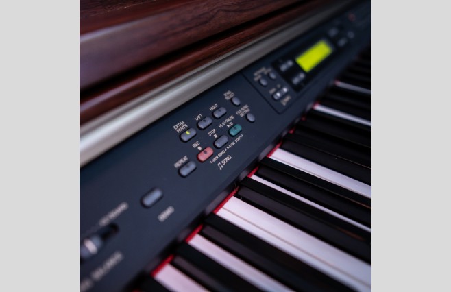 Used Yamaha CLP270 Satin Mahogany Digital Piano Complete Package (SN:GBRCMX01014) - Image 9